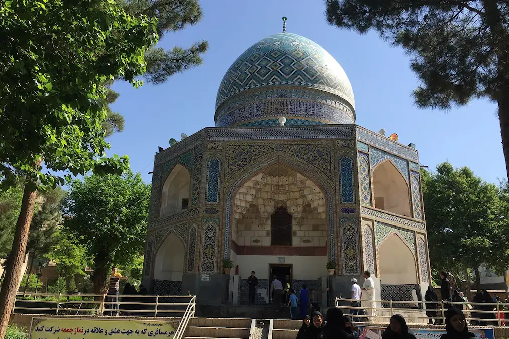 روستای قدمگاه از استراحتگاه های بین راه تهران مشهد